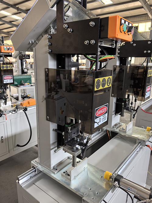 Single Head Screw Fastening Machine